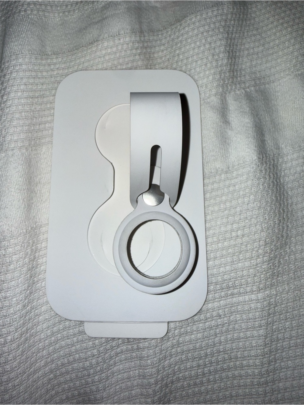 Apple AirTag Loop Keychain - Picture 5 of 5